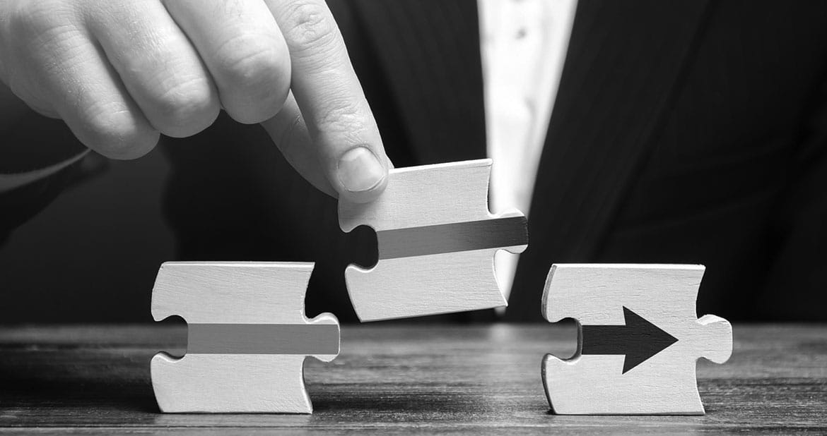 A Reinforcement Learning Approach to the LP’s Commitment Problem